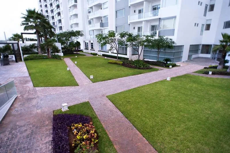 Malecon Rentals Cancun Apartment